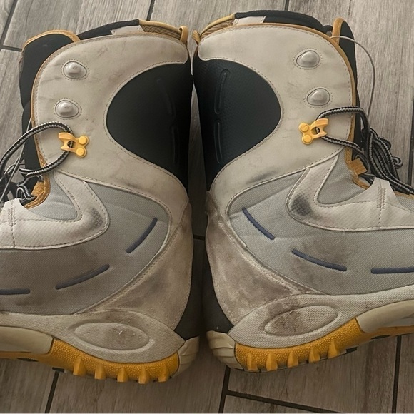 Salomon Synapse Snowboard Boots Mens Size 13 Pull Lock Warm Yellow Black - Picture 6 of 11